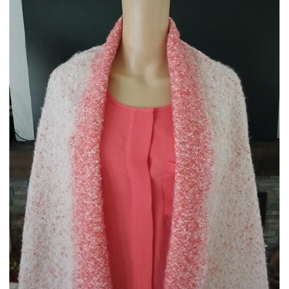 Madison 88 Women's Very Long Winter Scarf Wrap with Fringes & 2 Front Pockets - Picture 6 of 8